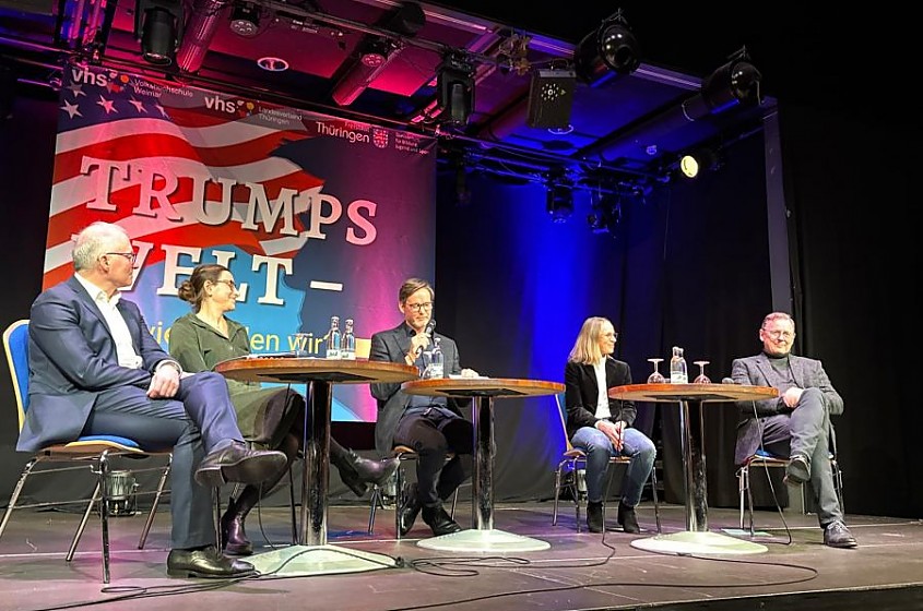 Podiumsdiskussion »Trumps Welt - und wie wählen wir?«. v.l.n.r. Michael Wüllenweber, Julia Friedlander, Elmar Otto, Prof. Dr. Barbara Buchenau, Bodo Ramelow, Foto: Radio LOTTE